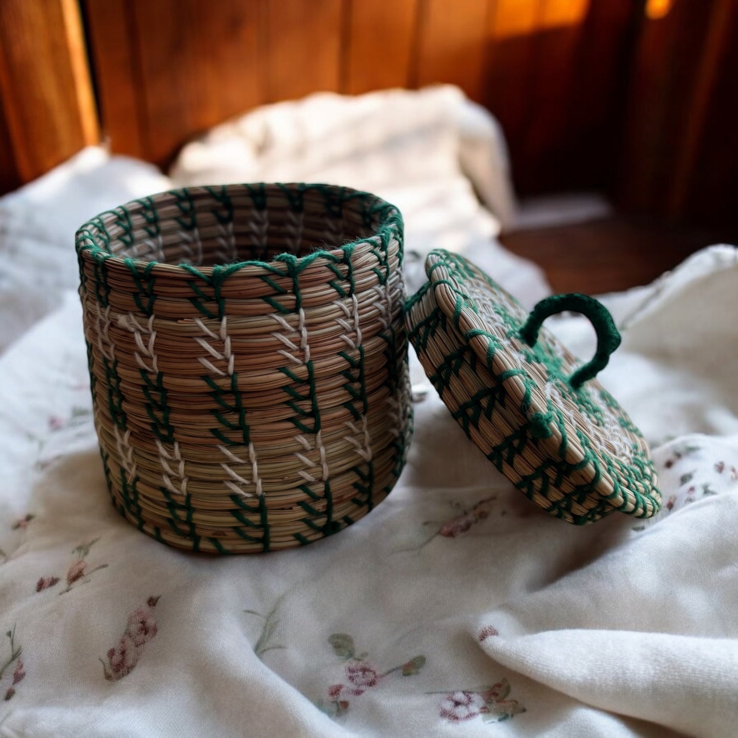 SOE Little Vault: Pine-needle Knick-Knack Organiser