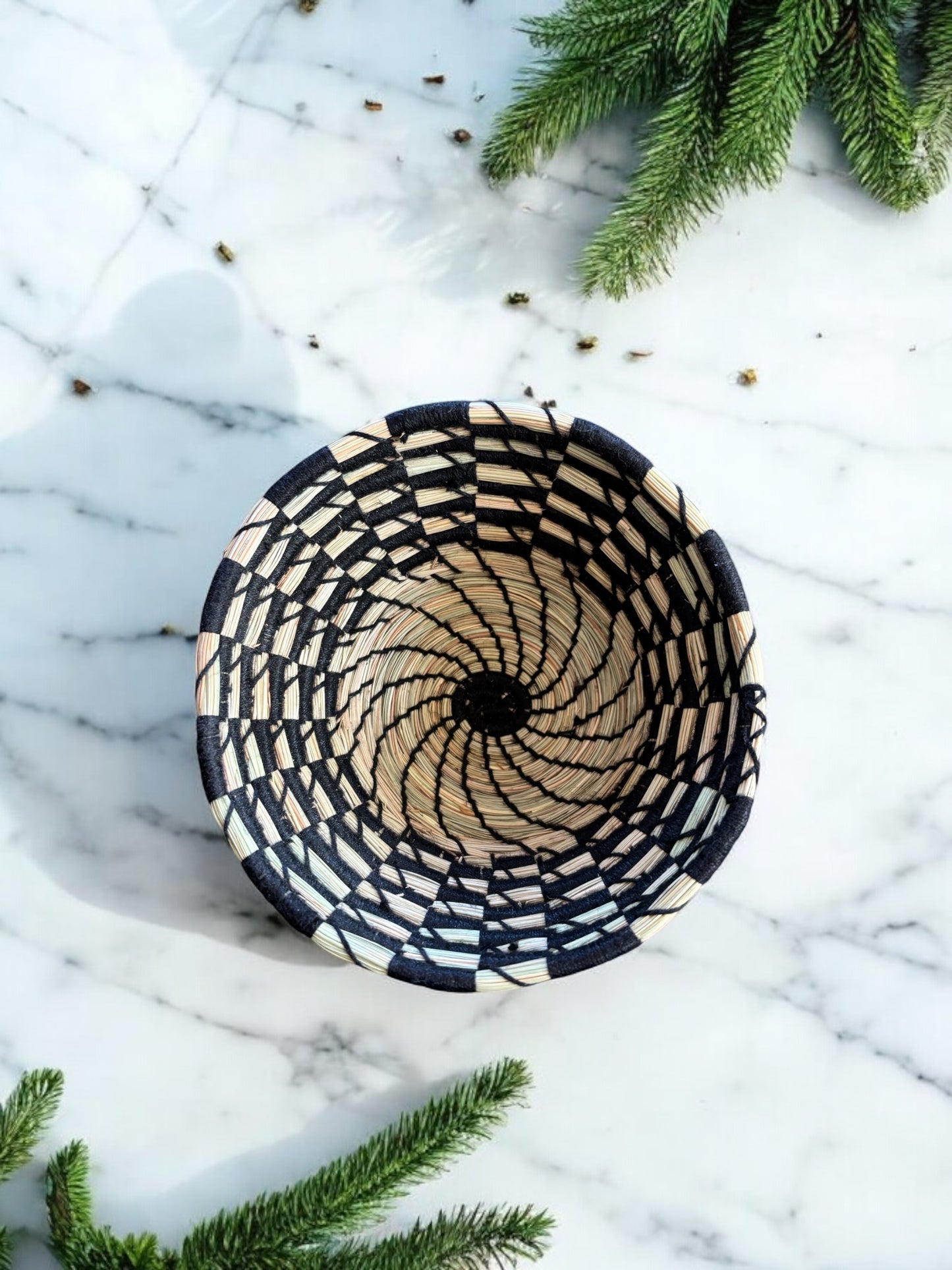 Eco Nest Bowl: Handcrafted Pine-needle Bowl
