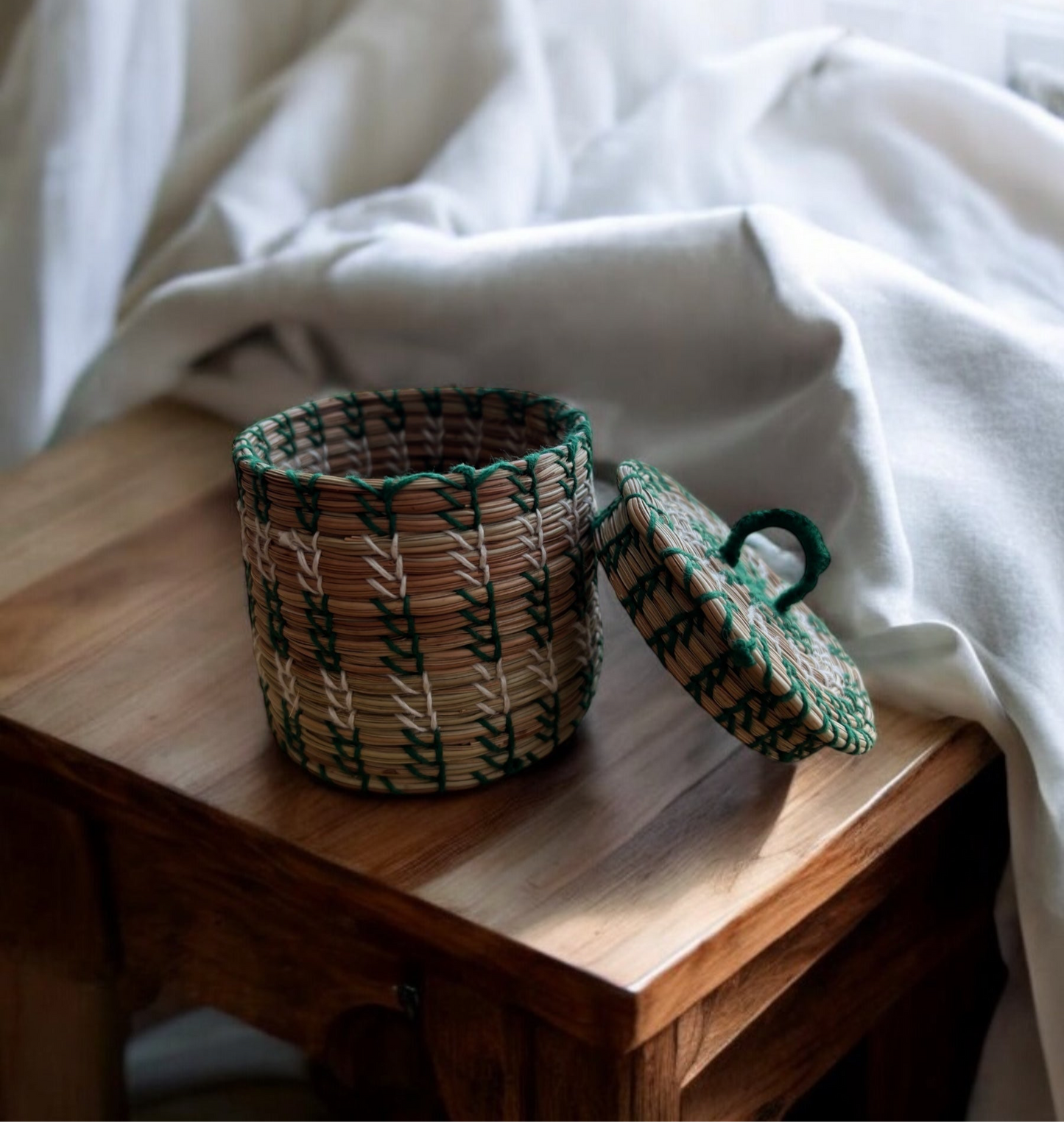 SOE Little Vault: Pine-needle Knick-Knack Organiser