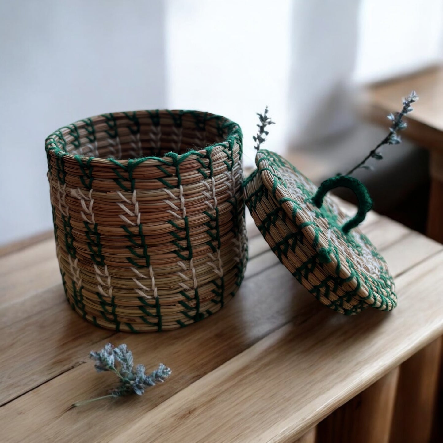 SOE Little Vault: Pine-needle Knick-Knack Organiser
