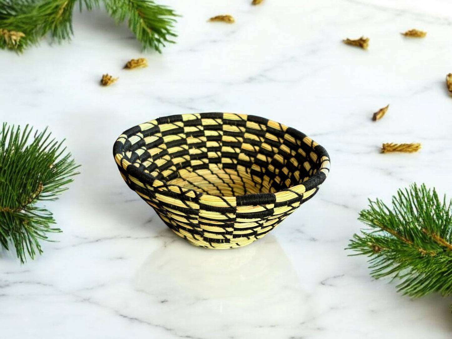 Eco Nest Bowl & Tray: Handcrafted Pine-needle Bowl Set